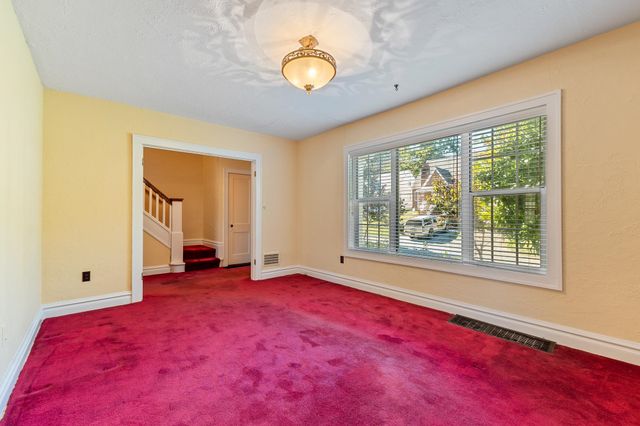 234 Green Oak Drive, Huntington, WV 25701