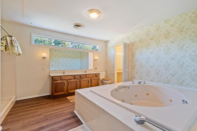 234 Green Oak Drive, Huntington, WV 25701