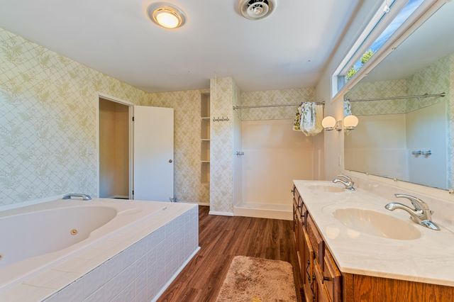 234 Green Oak Drive, Huntington, WV 25701