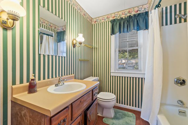 234 Green Oak Drive, Huntington, WV 25701