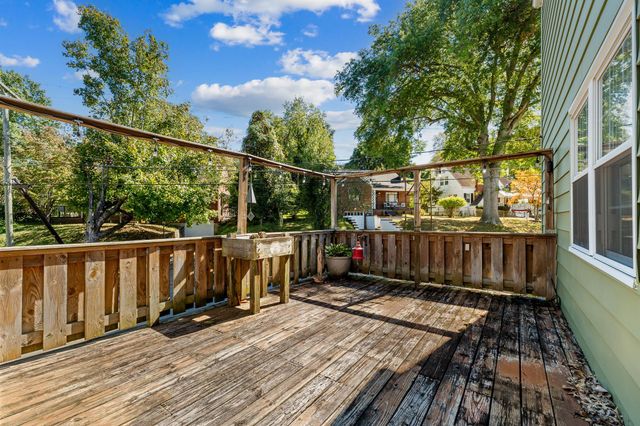 234 Green Oak Drive, Huntington, WV 25701