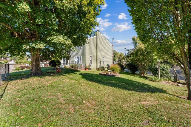 234 Green Oak Drive, Huntington, WV 25701