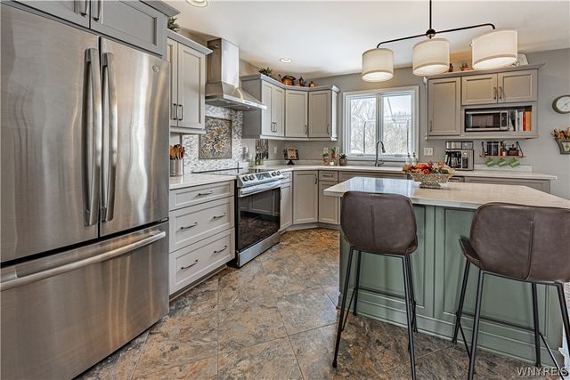 2517 Danielle Drive, Wheatfield, NY 14304