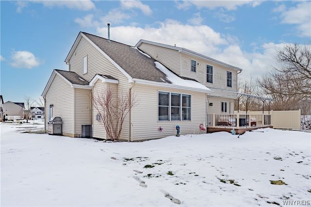 2517 Danielle Drive, Wheatfield, NY 14304