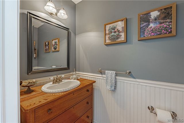 2517 Danielle Drive, Wheatfield, NY 14304