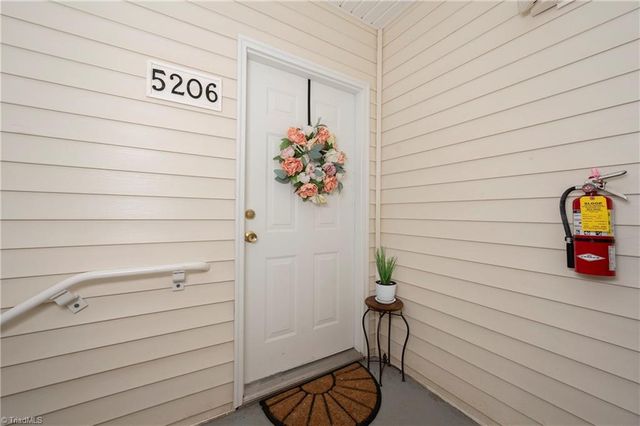5206 Mcconnell Drive, Kernersville, NC 27284