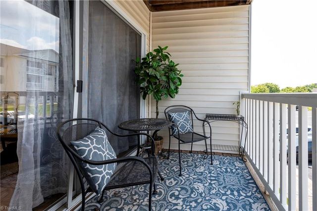 5206 Mcconnell Drive, Kernersville, NC 27284