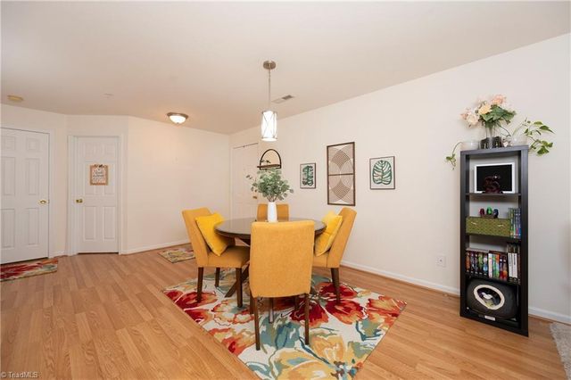 5206 Mcconnell Drive, Kernersville, NC 27284
