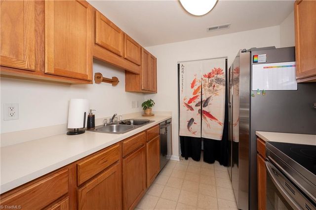 5206 Mcconnell Drive, Kernersville, NC 27284