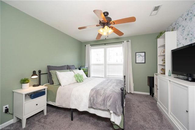 5206 Mcconnell Drive, Kernersville, NC 27284