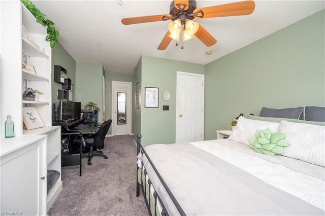 5206 Mcconnell Drive, Kernersville, NC 27284