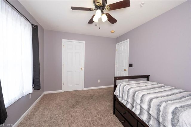 5206 Mcconnell Drive, Kernersville, NC 27284