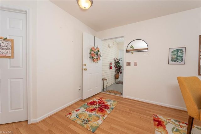 5206 Mcconnell Drive, Kernersville, NC 27284