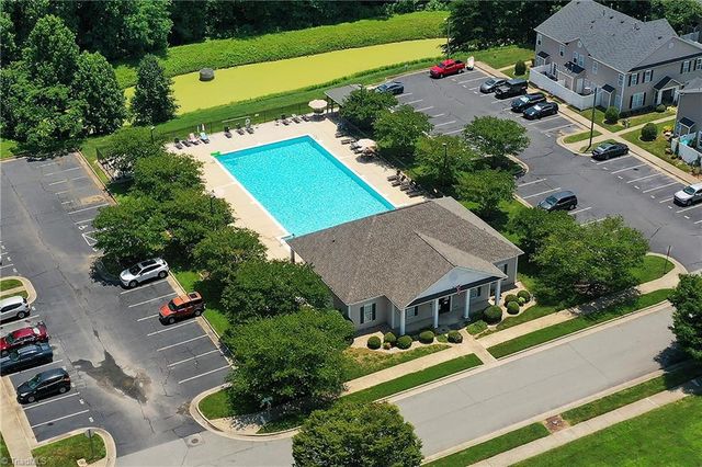 5206 Mcconnell Drive, Kernersville, NC 27284