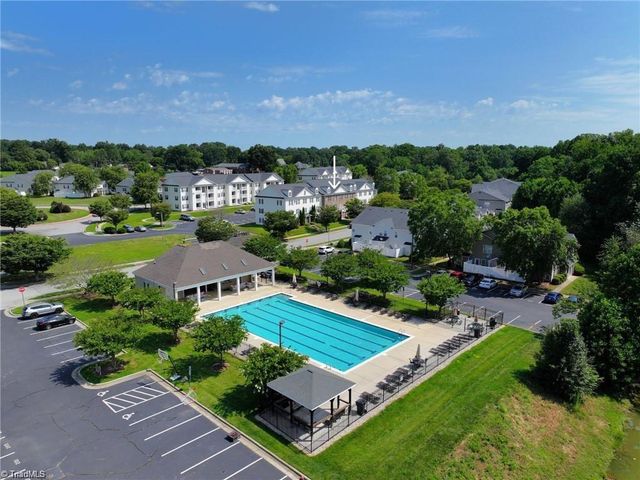 5206 Mcconnell Drive, Kernersville, NC 27284