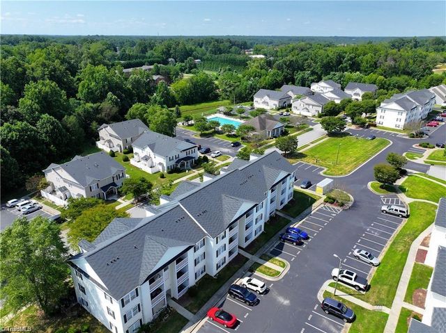 5206 Mcconnell Drive, Kernersville, NC 27284