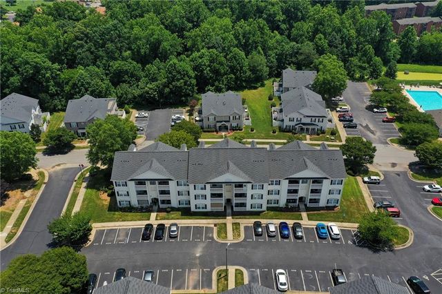 5206 Mcconnell Drive, Kernersville, NC 27284