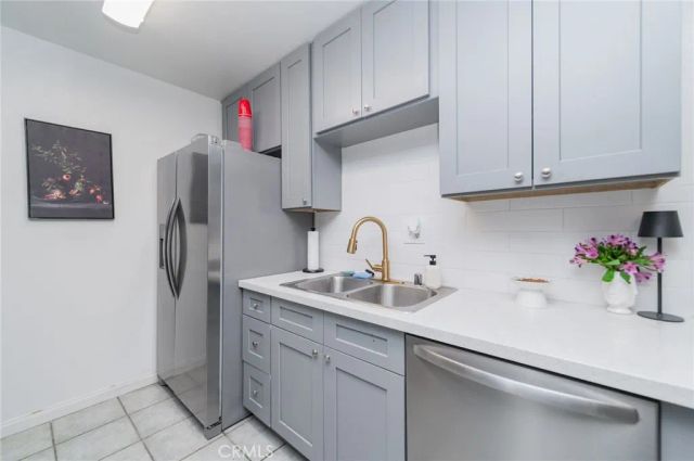 1000 W Macarthur 94, Santa Ana, CA 92707