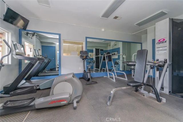 1000 W Macarthur 94, Santa Ana, CA 92707