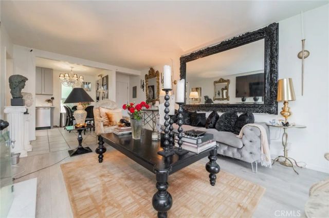 1000 W Macarthur 94, Santa Ana, CA 92707