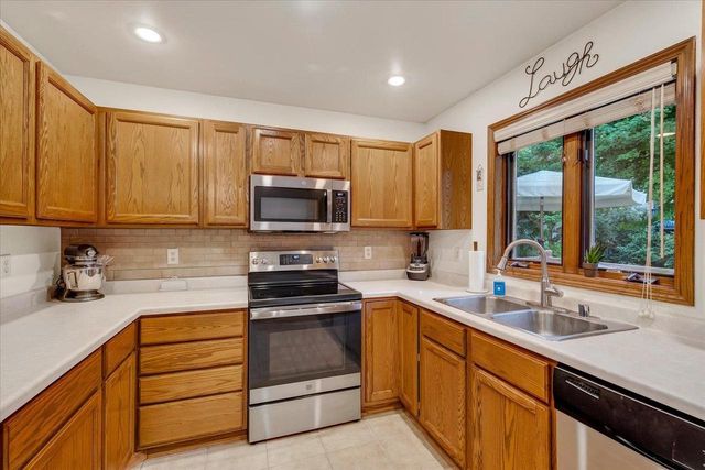 4410 Whitetail Lane, Madison, WI 53704