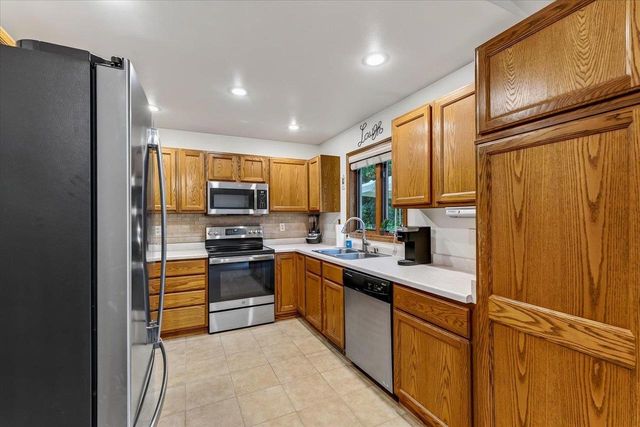 4410 Whitetail Lane, Madison, WI 53704