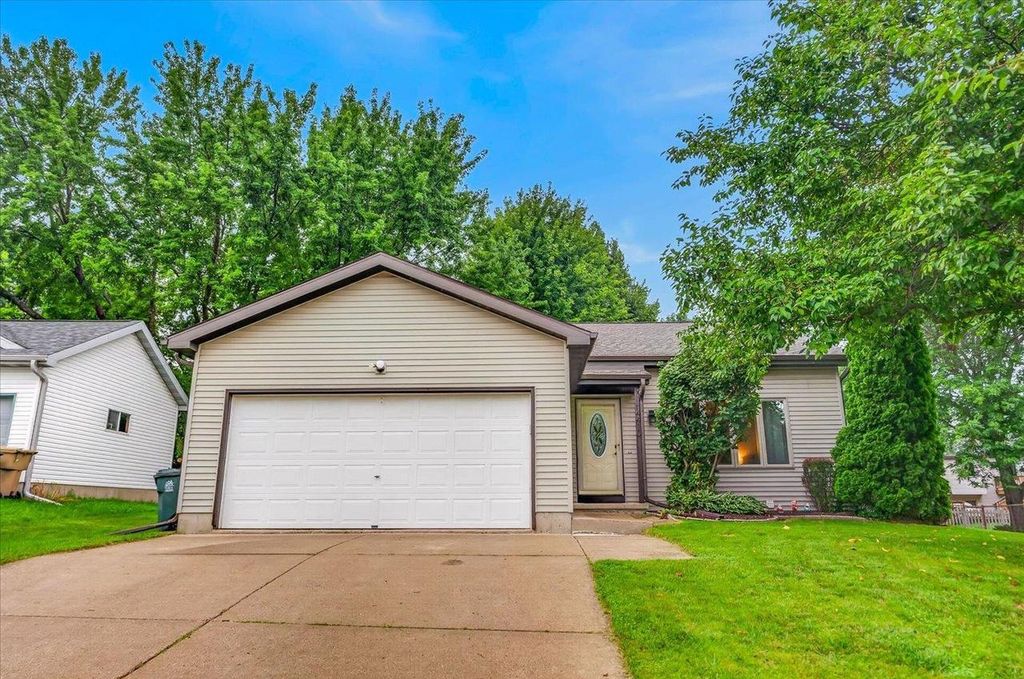 4410 Whitetail Lane, Madison, WI 53704
