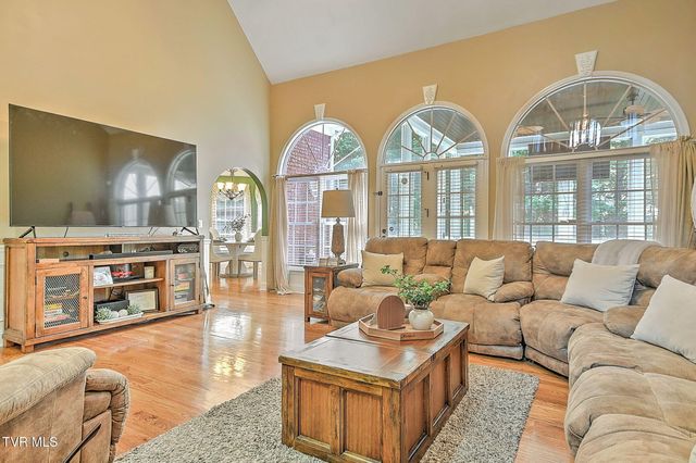 1237 Sussex Drive, Kingsport, TN 37660