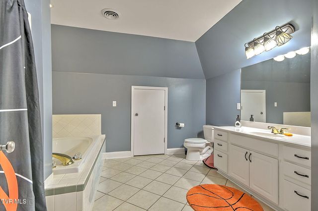 1237 Sussex Drive, Kingsport, TN 37660