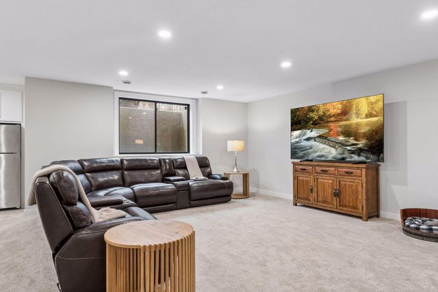 4304 Hillside Drive, Medina, MN 55340