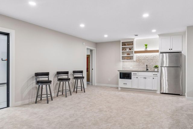 4304 Hillside Drive, Medina, MN 55340