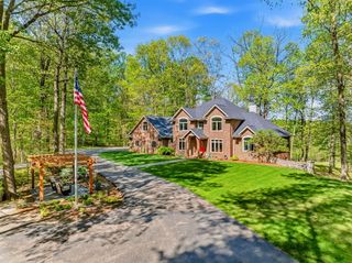 2099 E Clear Lake Road, Buchanan Twp, MI 49107