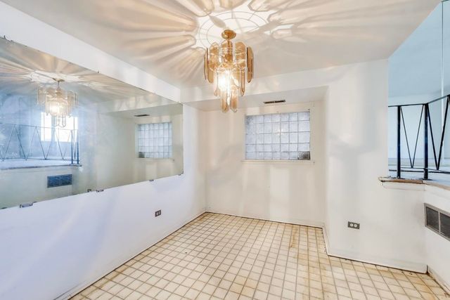 10154 S Emerald Avenue, Chicago, IL 60628