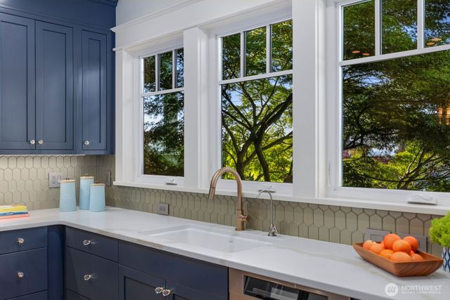 426 Smith Street, Seattle, WA 98109