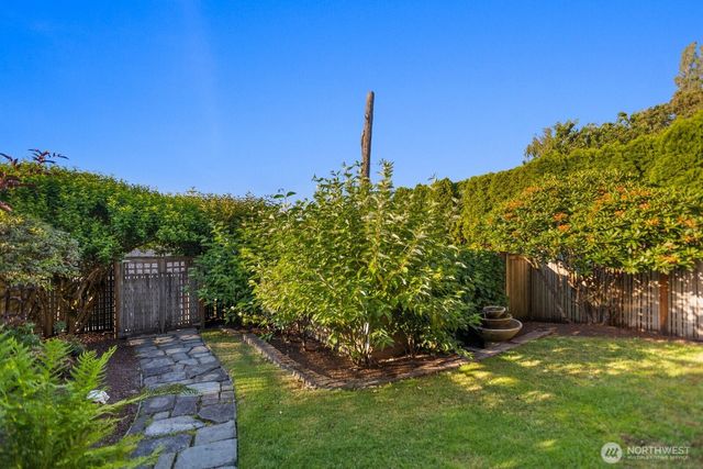 426 Smith Street, Seattle, WA 98109