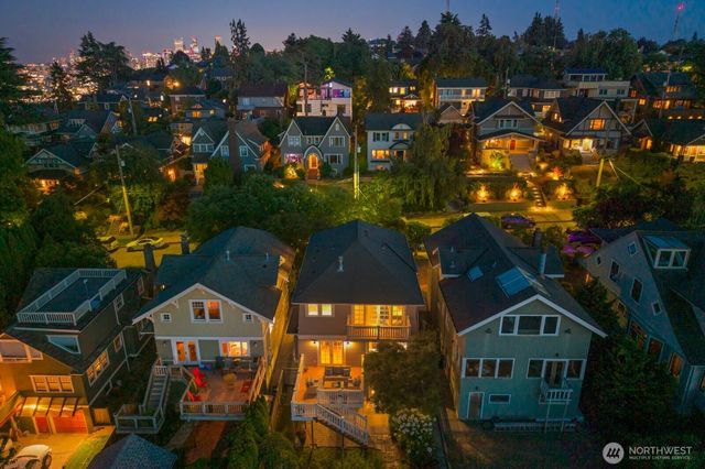 426 Smith Street, Seattle, WA 98109
