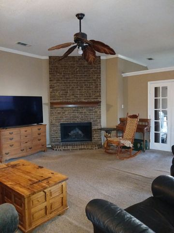 2037 Vista Drive, Lewisville, TX 75067