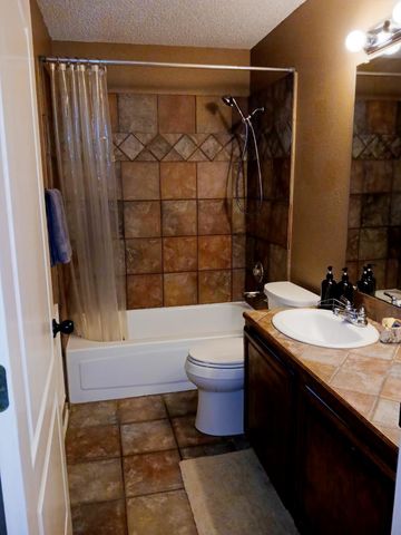 2037 Vista Drive, Lewisville, TX 75067