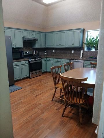 2037 Vista Drive, Lewisville, TX 75067