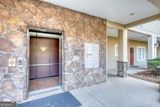 92 Glen Eagle B303 Court, Clayton, GA 30525