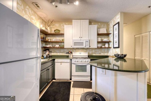 92 Glen Eagle B303 Court, Clayton, GA 30525