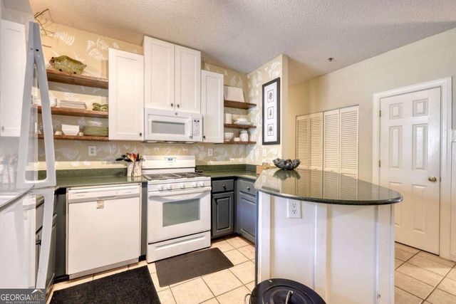 92 Glen Eagle B303 Court, Clayton, GA 30525