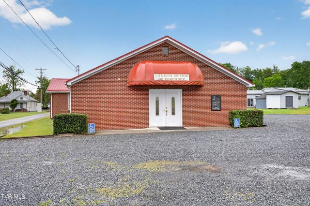 302 Crescent Drive, Glade Spring, VA 24340