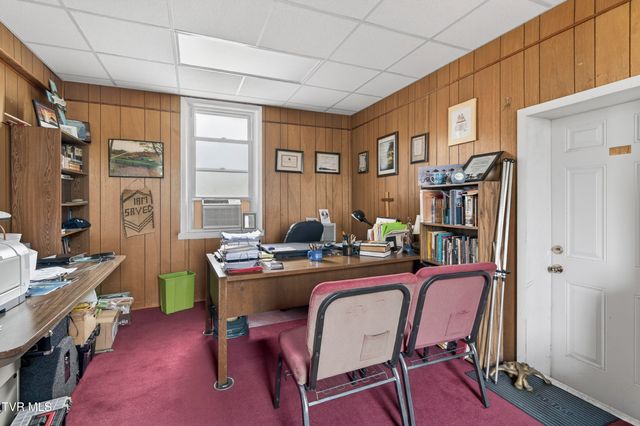 302 Crescent Drive, Glade Spring, VA 24340