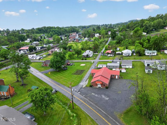 302 Crescent Drive, Glade Spring, VA 24340