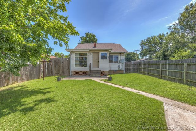 1348 S Indianapolis Avenue, Tulsa, OK 74112
