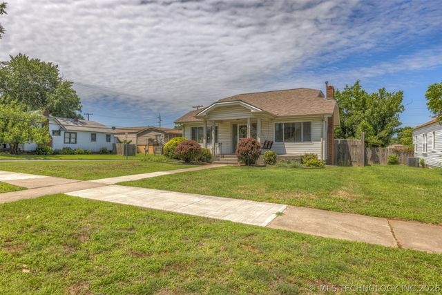 1348 S Indianapolis Avenue, Tulsa, OK 74112