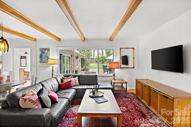 401 Glen Oaks Road, Charlotte, NC 28270