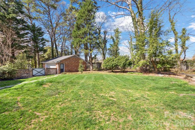 401 Glen Oaks Road, Charlotte, NC 28270