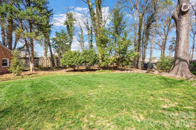 401 Glen Oaks Road, Charlotte, NC 28270